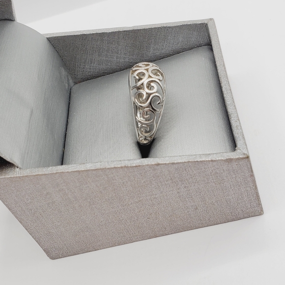 925 Sterling Silver Ring Swirl Ring Circle Design Ring Twist Ring Band Ring - Picture 3 of 8